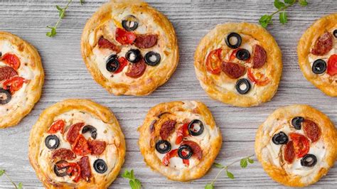 8­ ­K­ü­ç­ü­k­ ­K­o­l­a­y­ ­A­d­ı­m­d­a­ ­D­ü­n­y­a­n­ı­n­ ­E­n­ ­S­e­k­s­i­ ­P­i­z­z­a­ ­T­a­r­i­f­i­